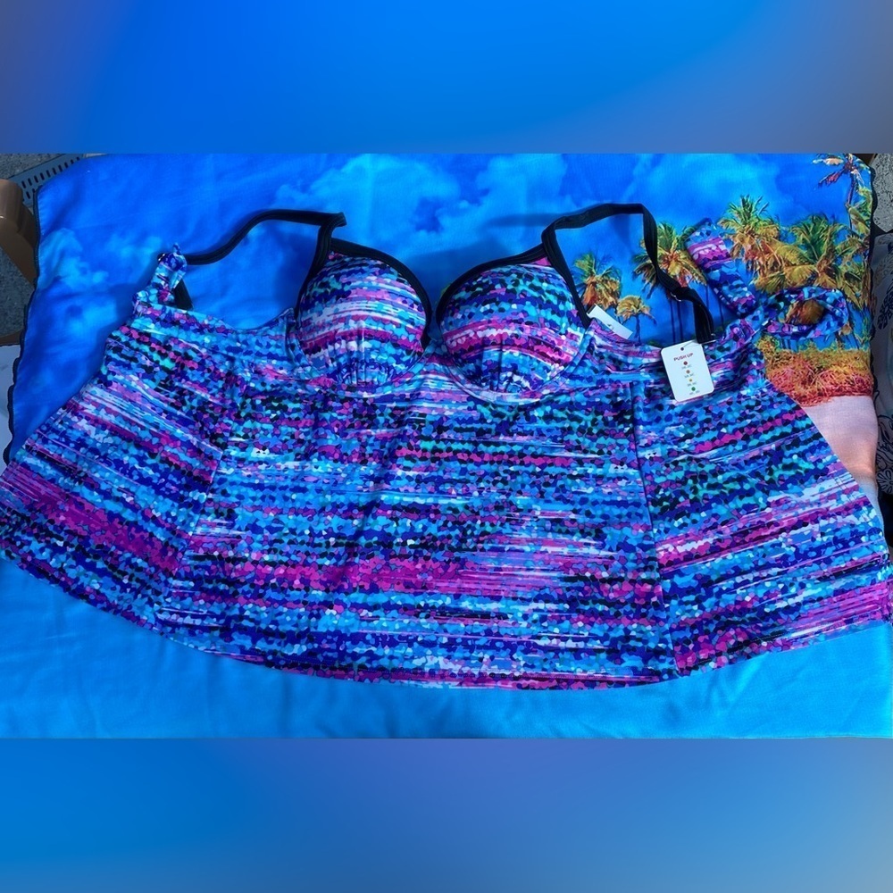 Maidenform multi-color tankini top, size small